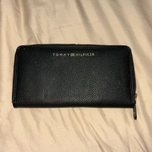 Tommy Hilfiger wallet